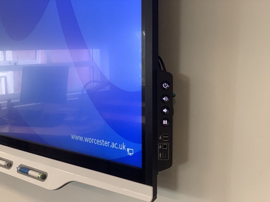 BY1150 Smart Board controls